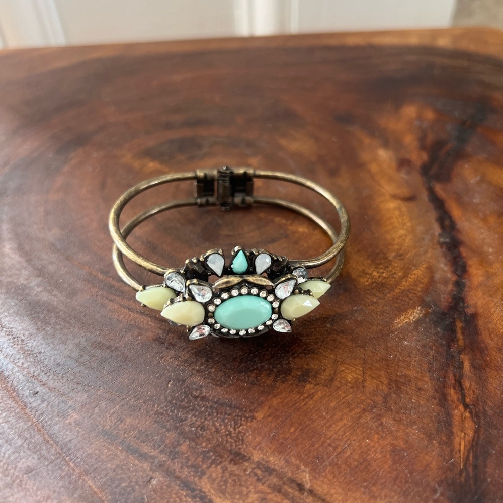 Elegant Gold and Turquoise Bracelet
